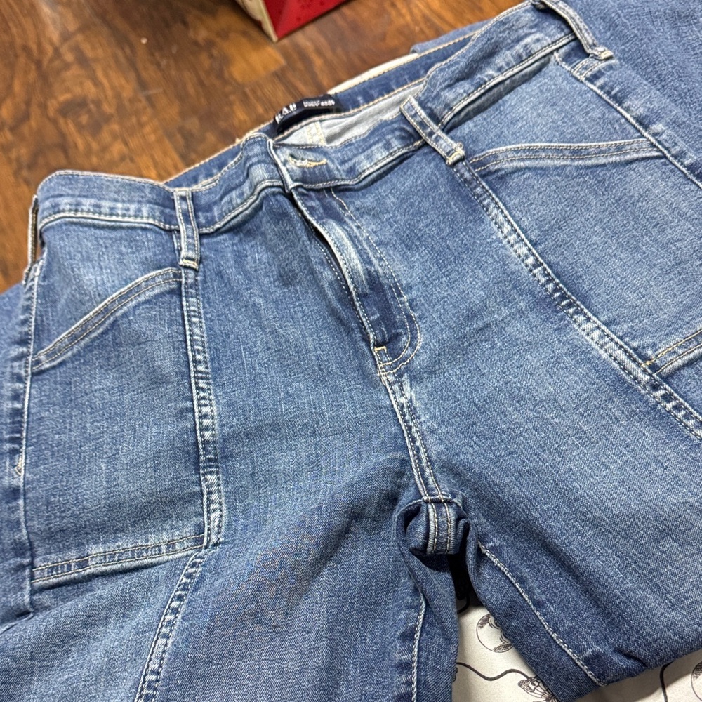 GAP High Rise Blue Jeans - Picture 4 of 6